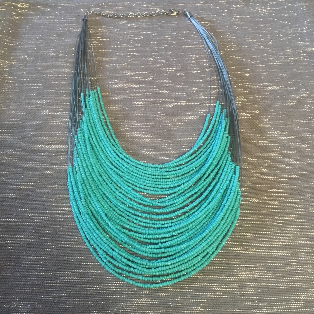 🟢 Statement Bib Necklace